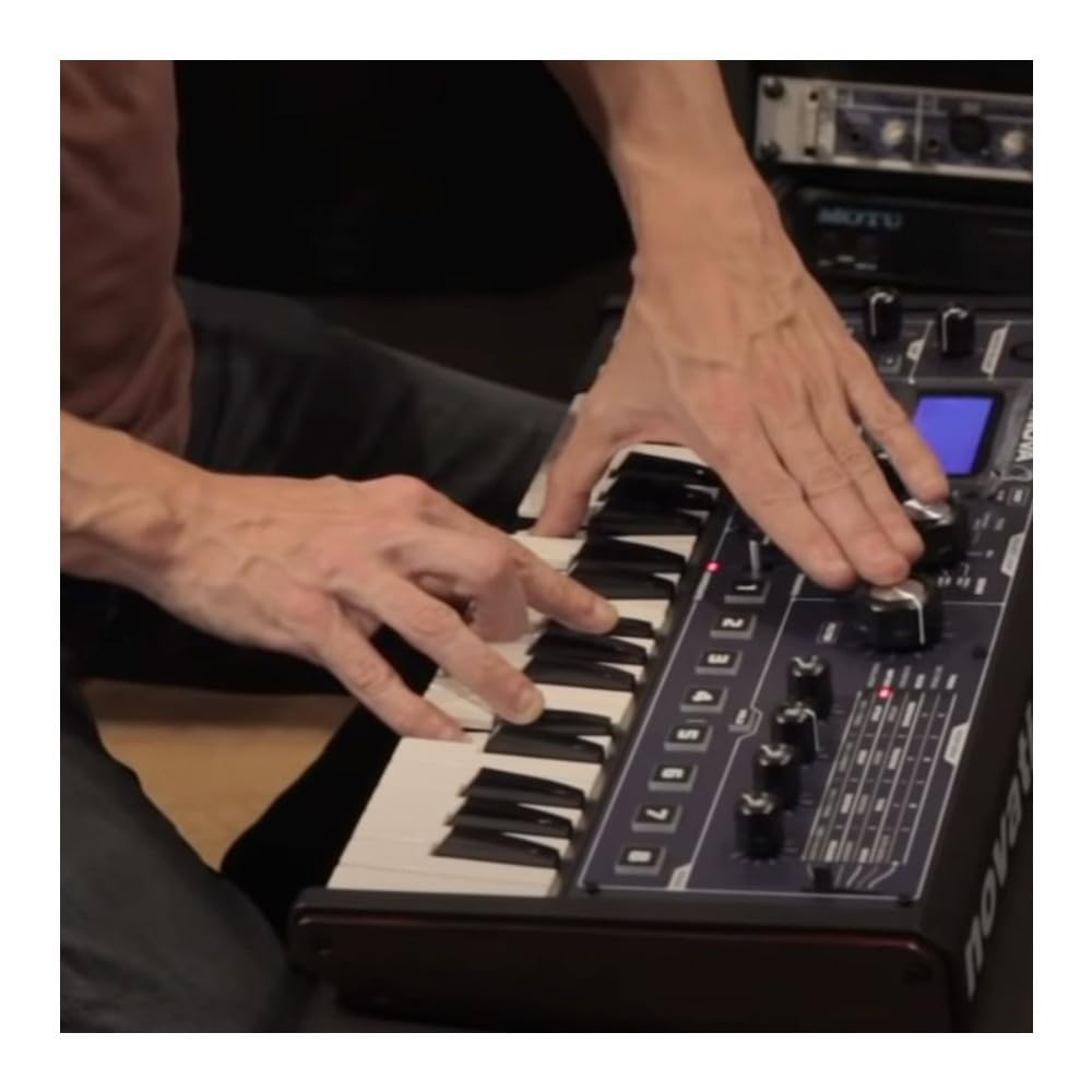 MiniNova Analogue Modelling 37-Key Synth with Vocoder